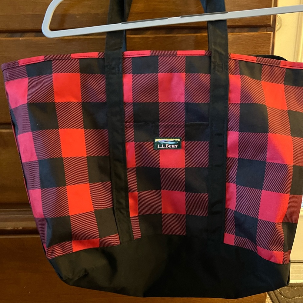 Like new LL Bean buffalo plaid everyday lightweight large tote bag.